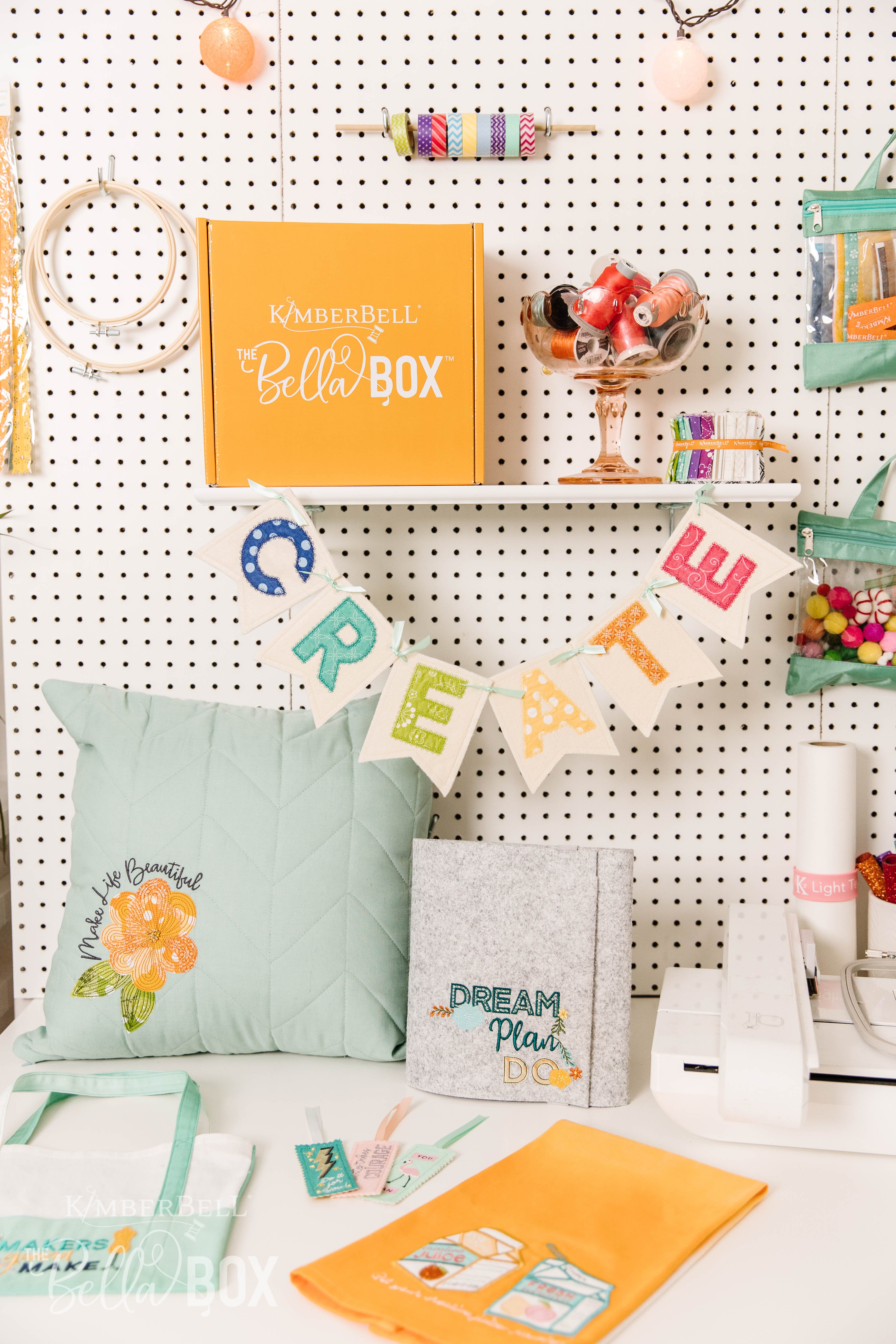KDBB104-the-live-creatively-Bella-Box_Highres-299
